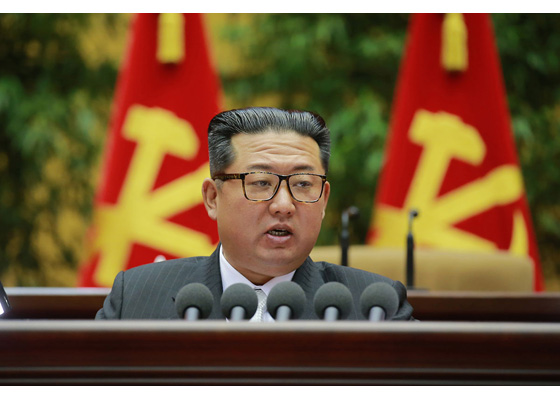 조선로동당 제２차 초급당비서대회 개막

경애하는 김정은동지께서 대회를 지도하시였다