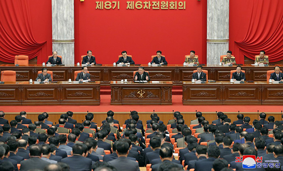 조선로동당 중앙위원회 제８기 제６차전원회의 ３일회의 진행

 