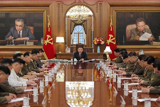 조선로동당 중앙군사위원회 제8기 제7차확대회의 진행