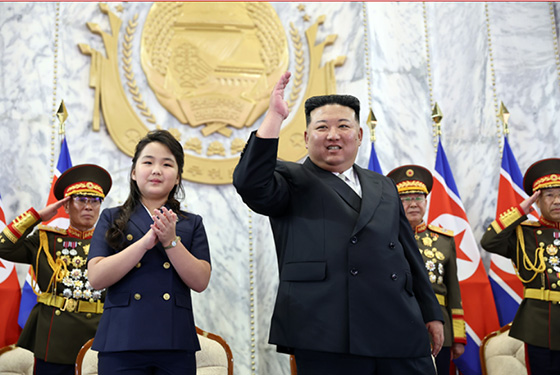 주조선민주주의인민공화국창건 75돐경축 민방위무력열병식 성대히 거행