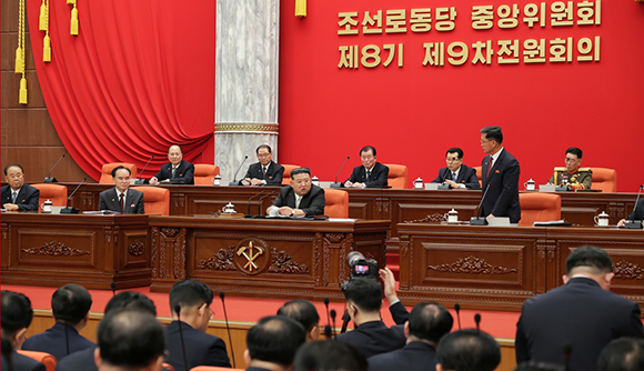 조선로동당 중앙위원회 제８기 제９차전원회의 ３일회의 진행

 