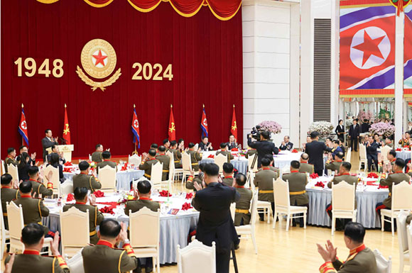 조선인민군창건 76돐 경축연회 진행