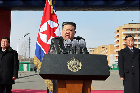 경애하는 김정은동지께서
《지방발전 20×10 정책》 강동군병원과 종합봉사소건설착공식에서 하신 연설